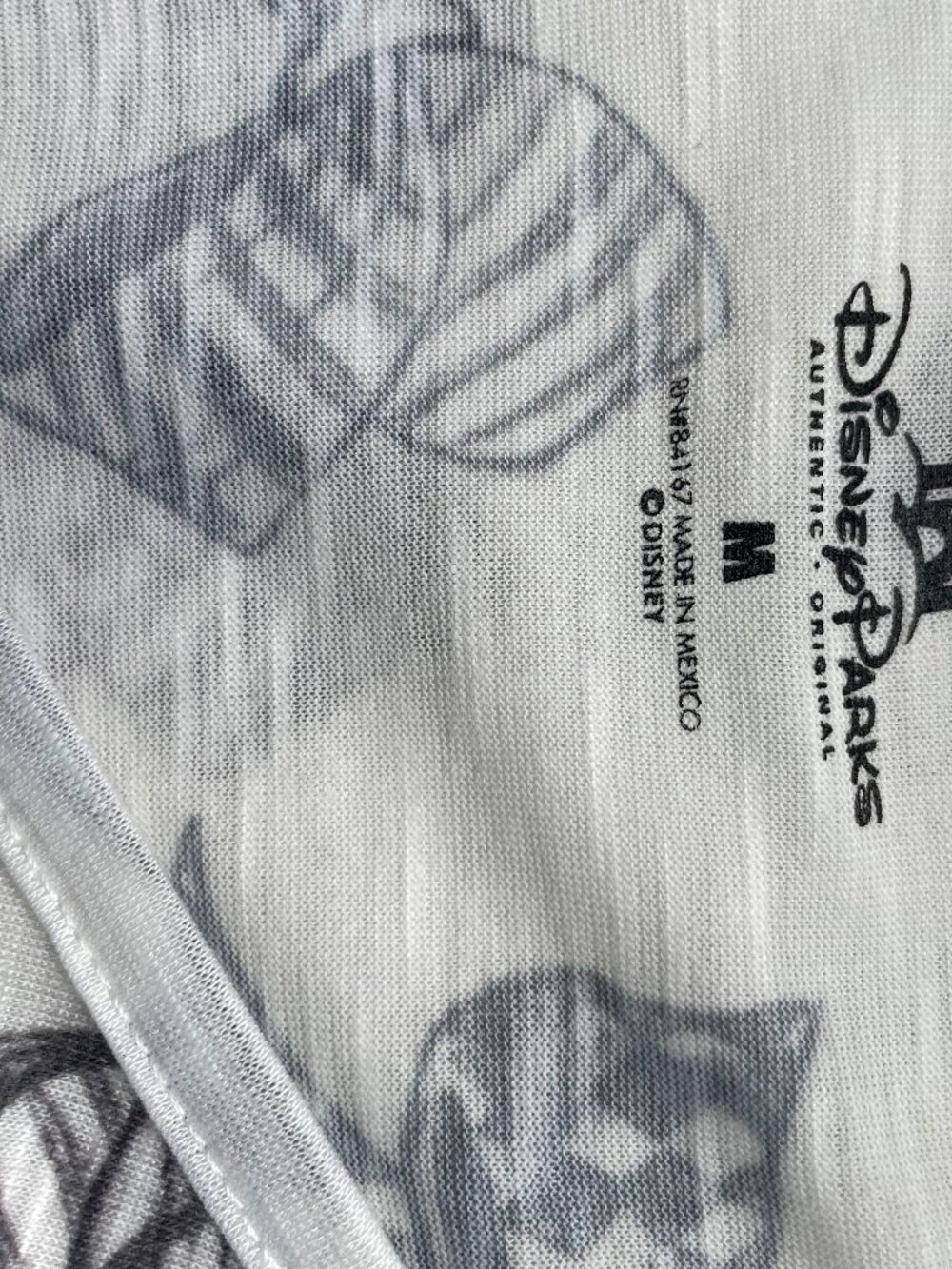 Disney Parks Bow Print Tee | NWT | Women’s Medium | Poly/Rayon Blend - Picture 3 of 8